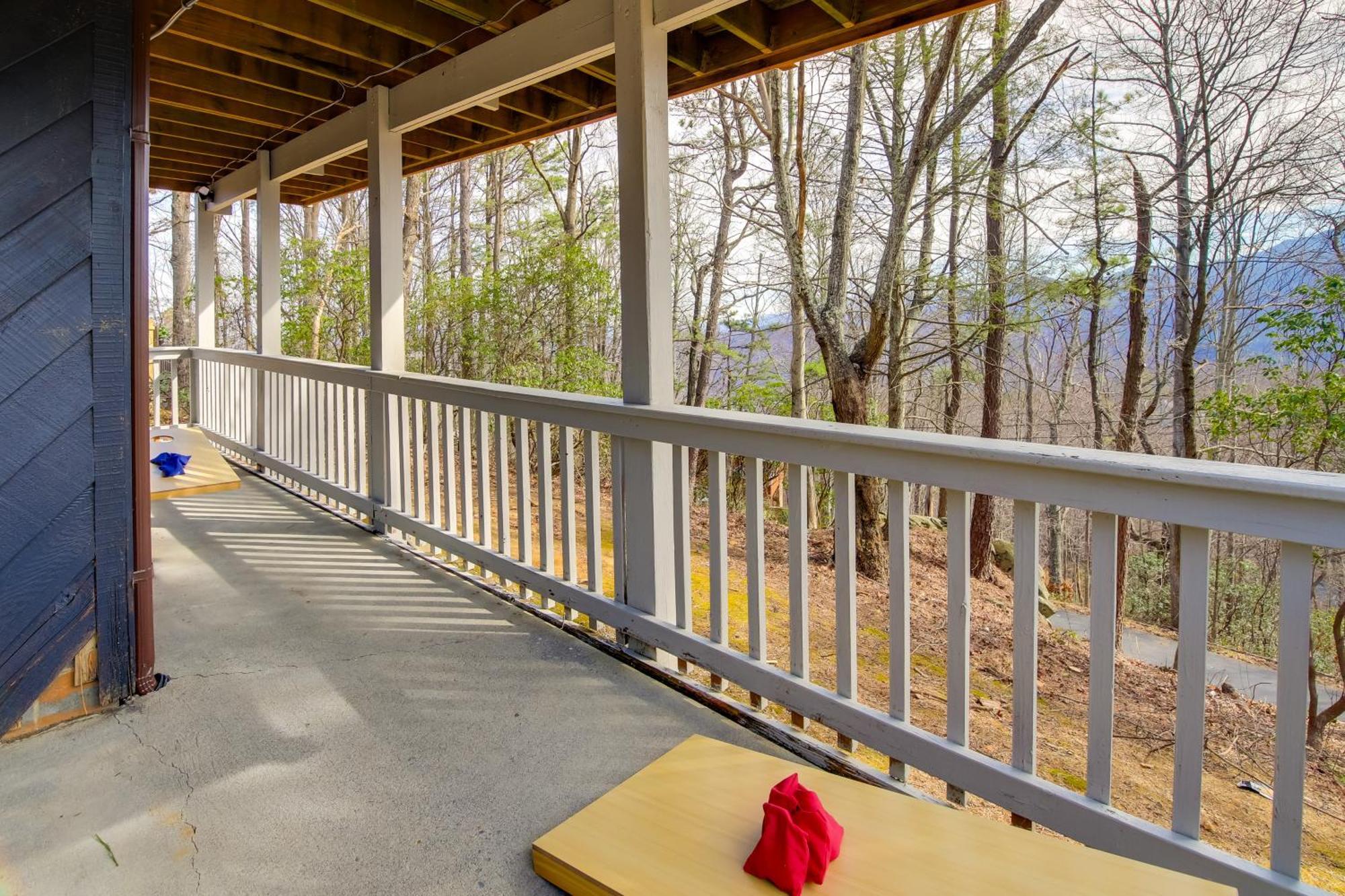 Gatlinburg Mountain Cabin With Hot Tub, Deck And Games Экстерьер фото